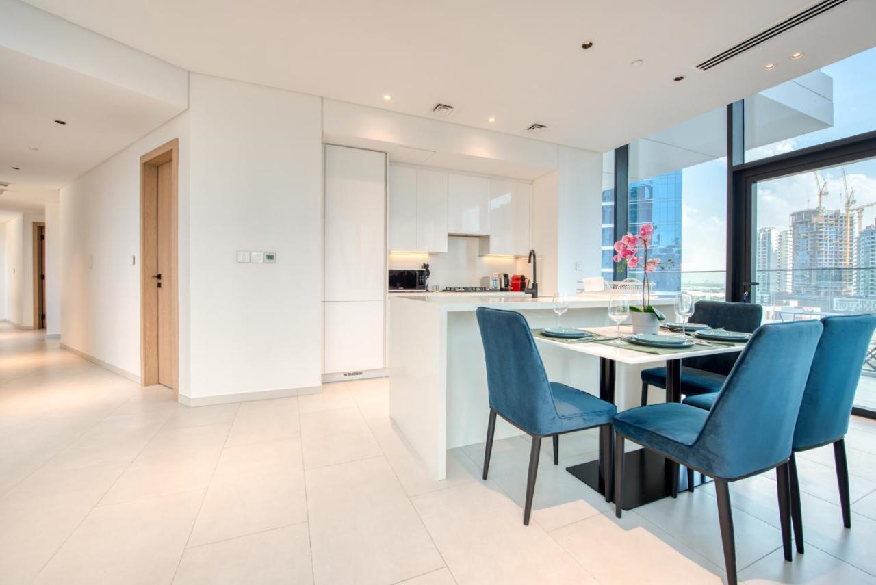 Maison Privee - Luxury, Spacious, Modern Near Burj Khalifa And Dubai Canal Exterior foto