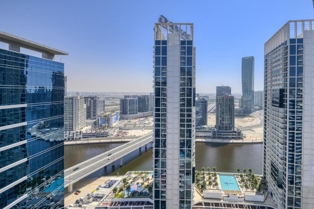 Maison Privee - Luxury, Spacious, Modern Near Burj Khalifa And Dubai Canal Exterior foto